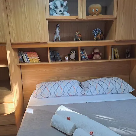 Francy Art House Apartment